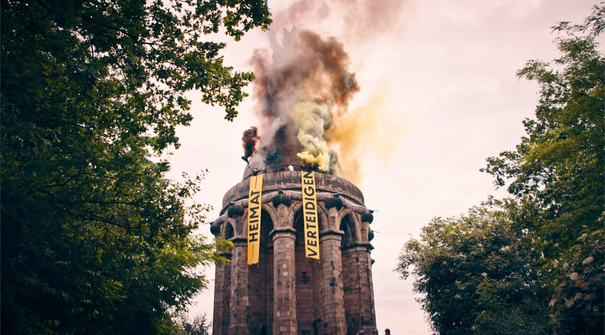 Identitäre besetzen das Hermannsdenkmal