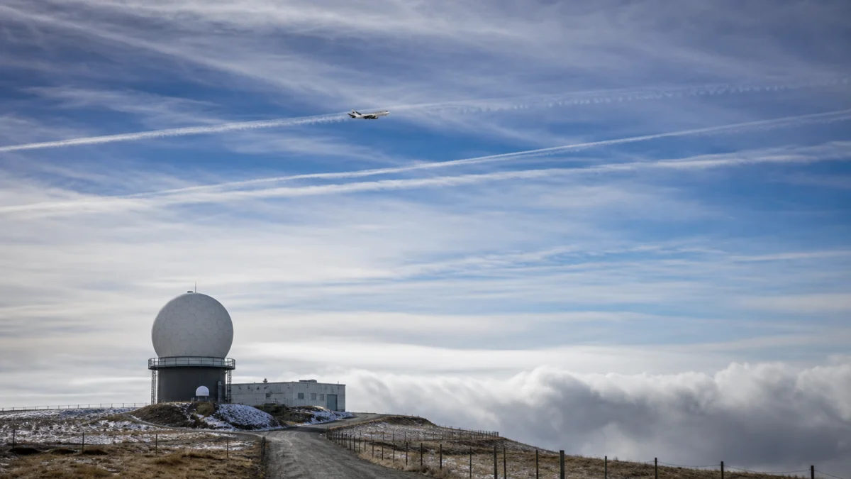 Wettermanipulation, Chemtrails und Geoengineering: Was „offiziell“ belegt ist und was offen bleibt