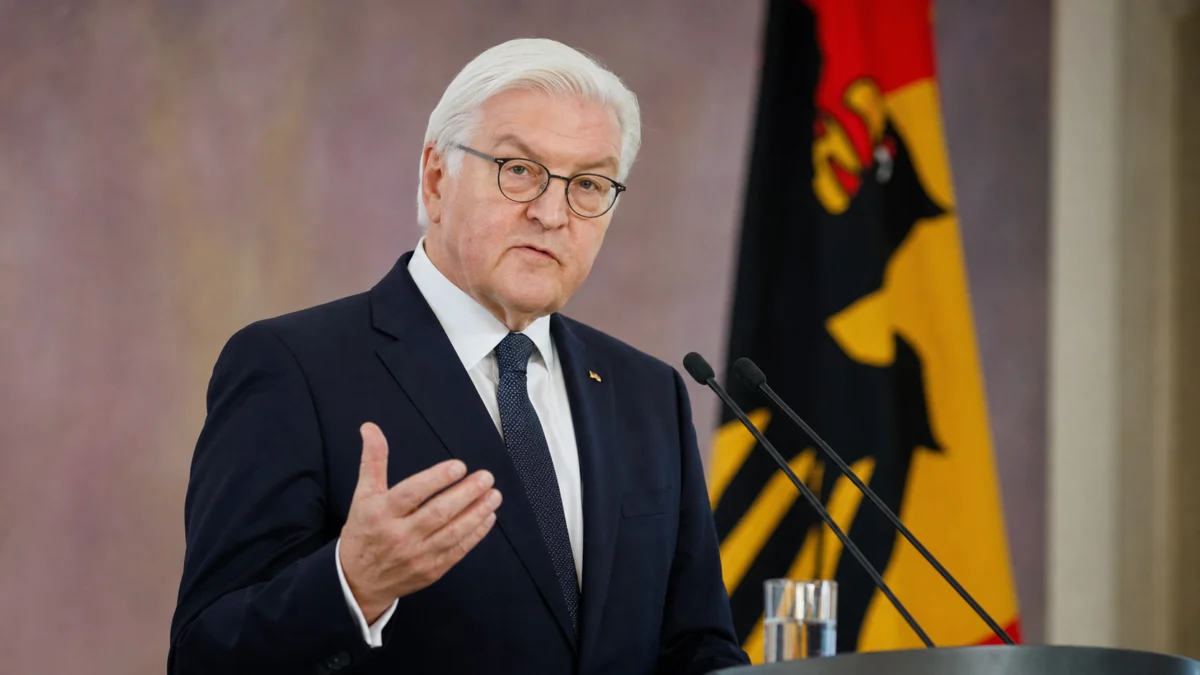 Steinmeier: Gesundheitsleistungen kürzen, Milliarden für Bellevue verteidigen